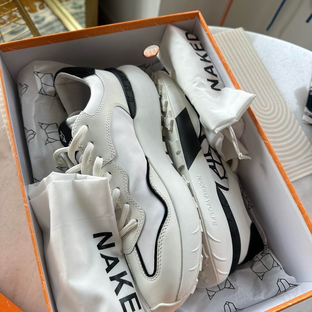 New in box naked wolfe drought white black 41 EU